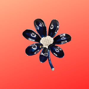 Usner Vintage Gold Tone Blue Flower Petals Brooch - 1.5 Inches Long